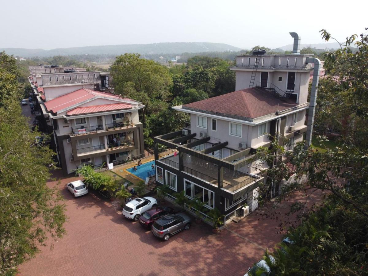 4Bhk Stunning Apartment With Pool 2Bhkx2 Velha Goa Exterior foto